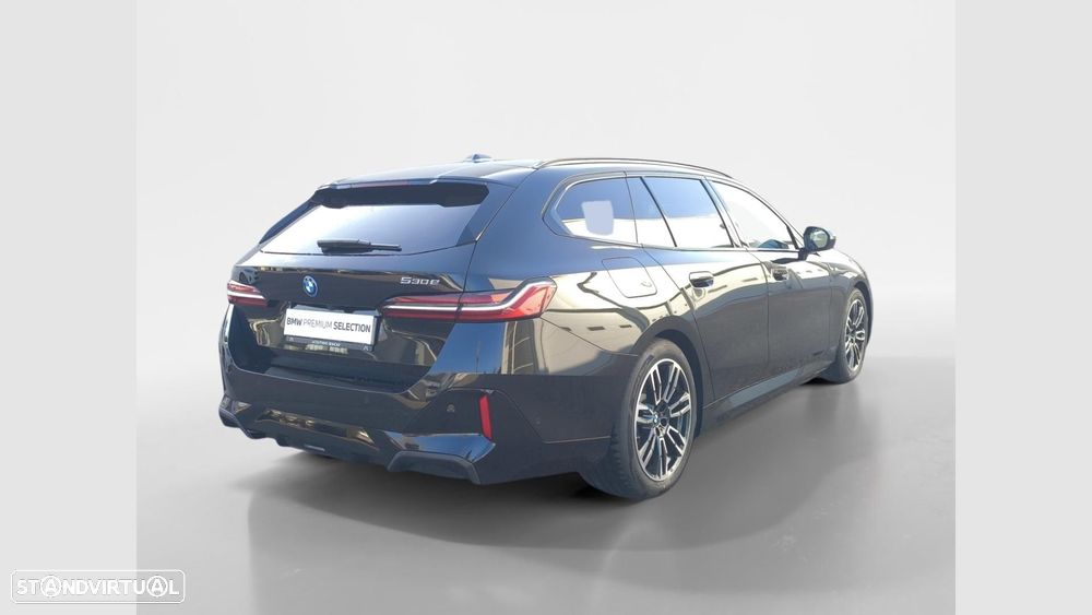 BMW 530 e Pack Desportivo M - 6