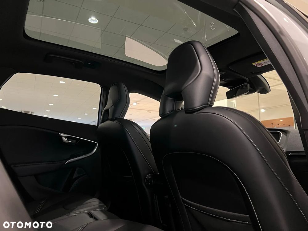 Volvo V40 - 2