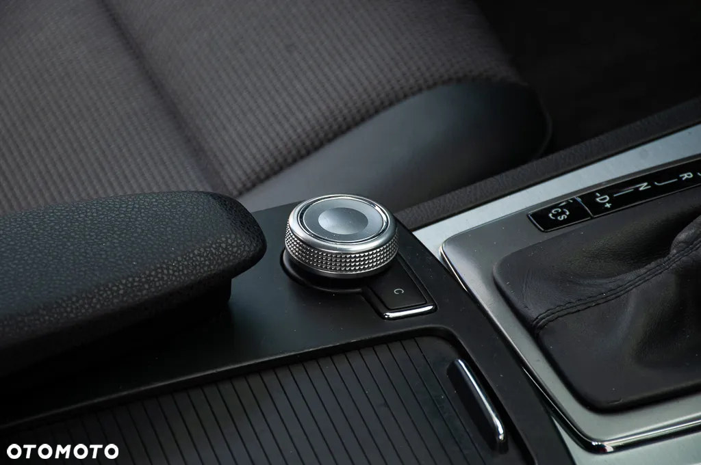 Mercedes-Benz Klasa C 200 T 7G-TRONIC Avantgarde Edition - 24