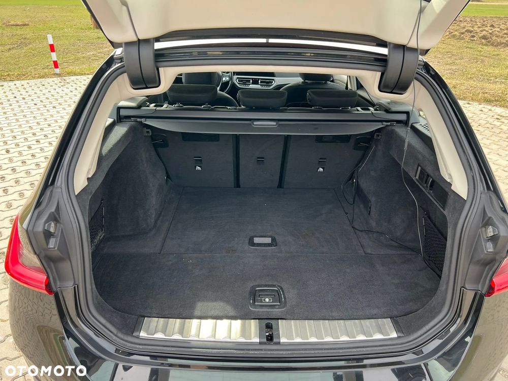 BMW Seria 3 320d Edition Luxury Line Purity - 7