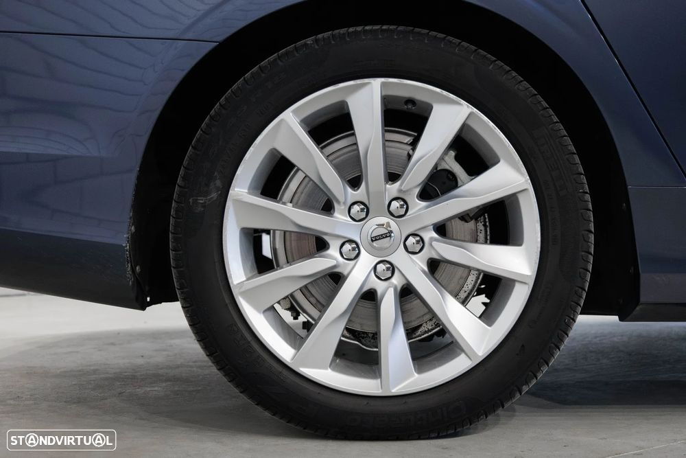 Volvo S90 2.0 T8 Momentum Plus AWD Geartronic - 9