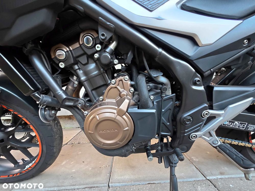 Honda CB - 11