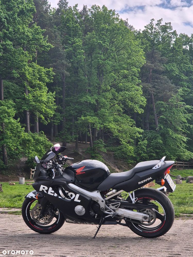 Honda CBR - 3