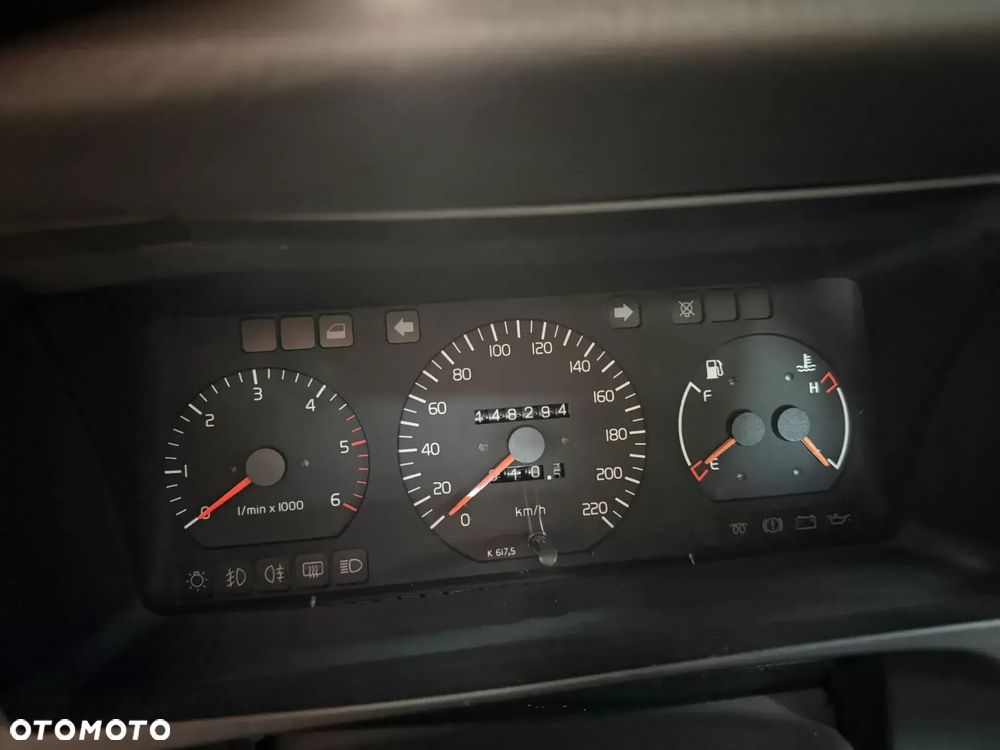 Volvo Seria 400 - 20
