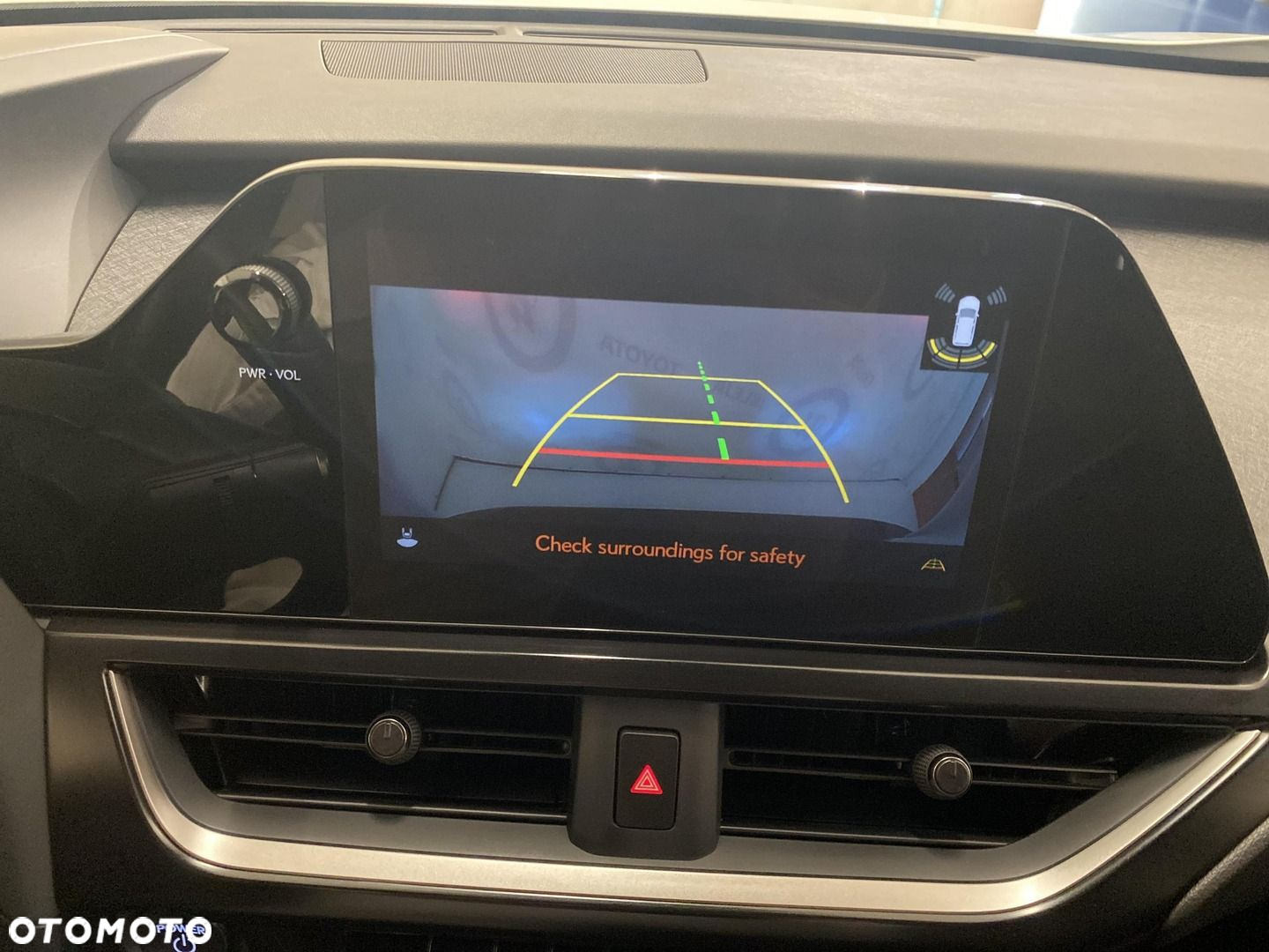Lexus UX - 17