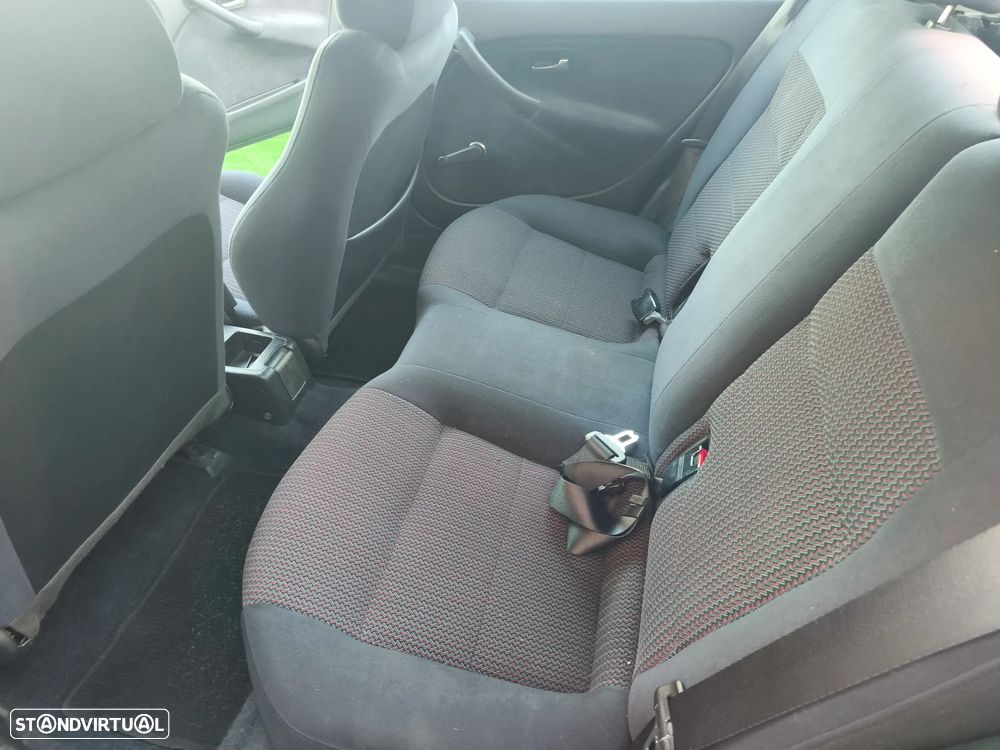 Honda Civic 1.5i LS - 7