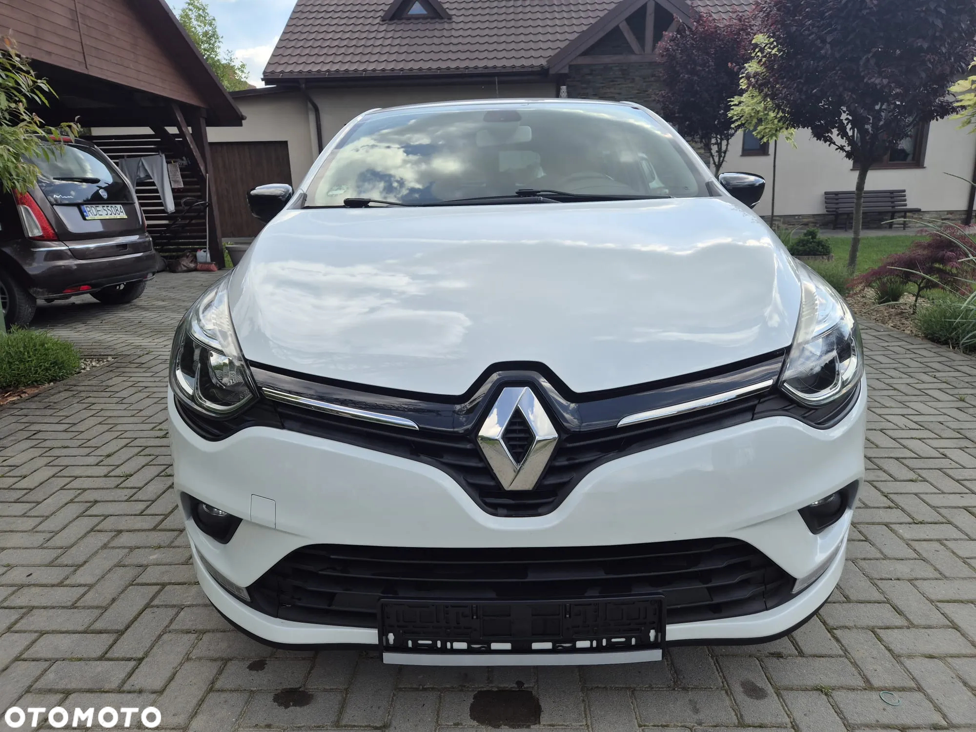 Renault Clio 1.2 16V 75 LIMITED - 9