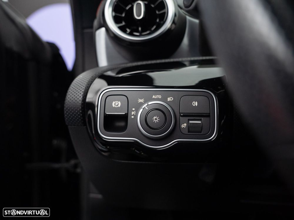 Mercedes-Benz CLA 250 e AMG Line - 18