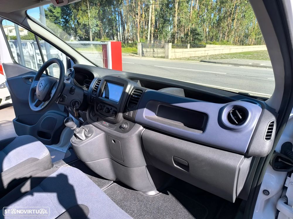 Opel Vivaro - 33
