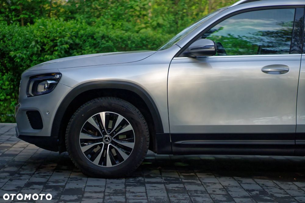 Mercedes-Benz GLB 200 7G-DCT - 11