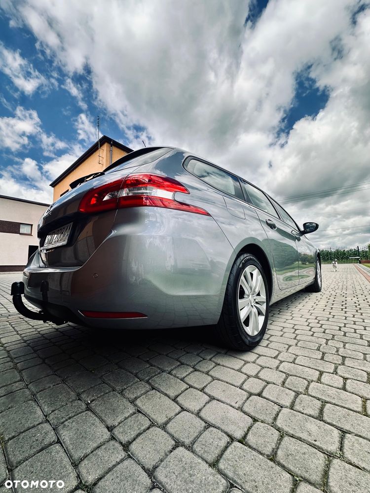Peugeot 308 1.6 BlueHDi Allure S&S - 9