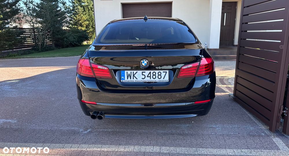 BMW Seria 5 528i xDrive - 8