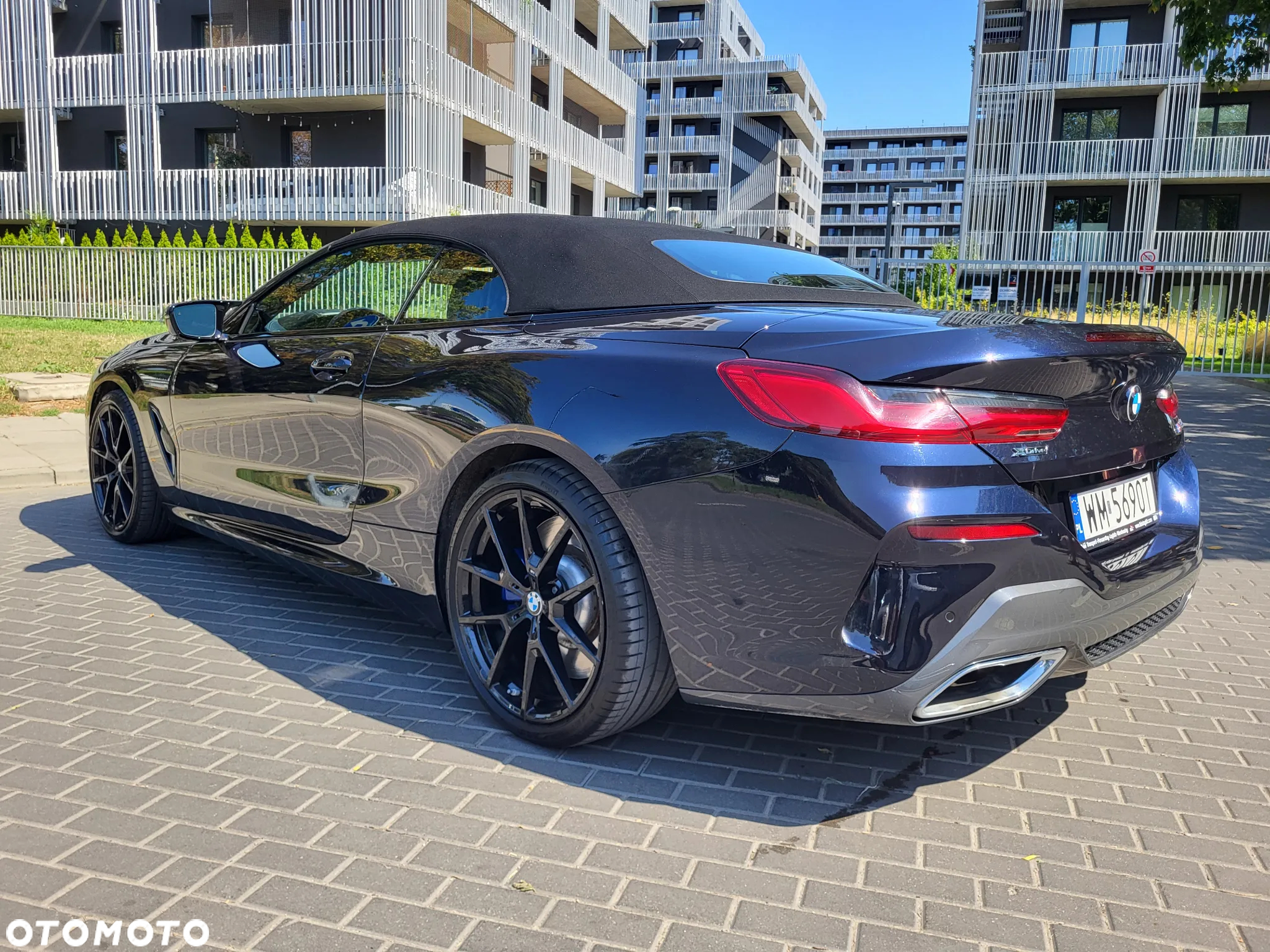 BMW Seria 8 M850i xDrive Cabrio - 24