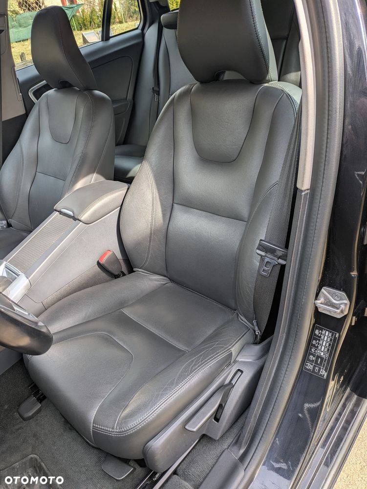 Volvo V60 D4 Drive-E Summum - 22