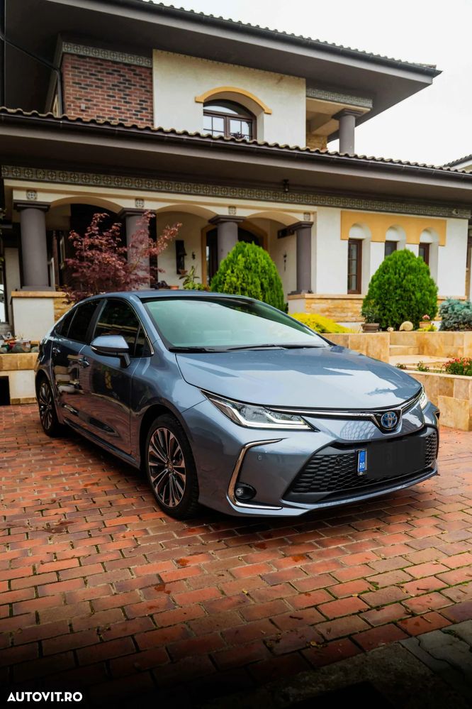 Toyota Corolla 1.8 HSD Dynamic - 1