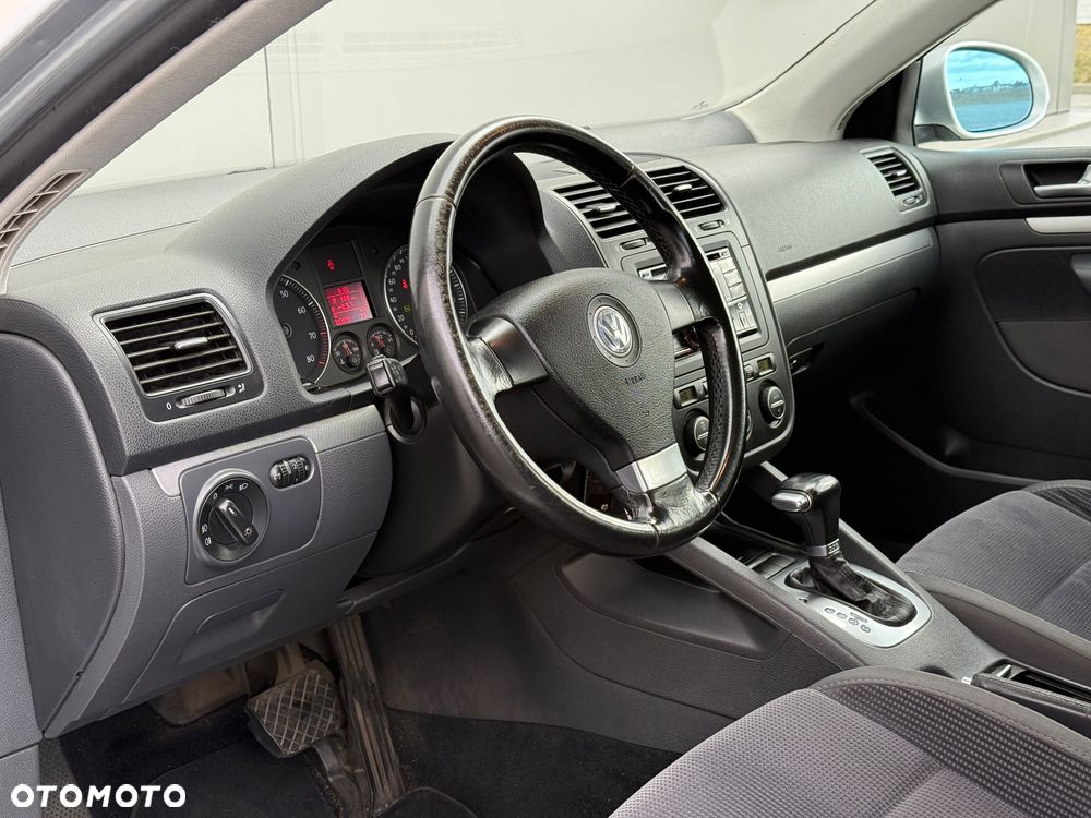 Volkswagen Golf - 12