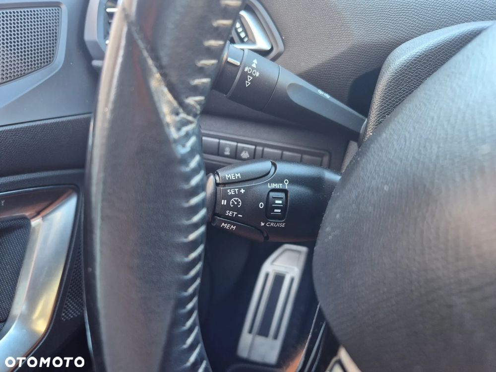 Peugeot 308 BlueHDi 120 Stop & Start Allure - 13