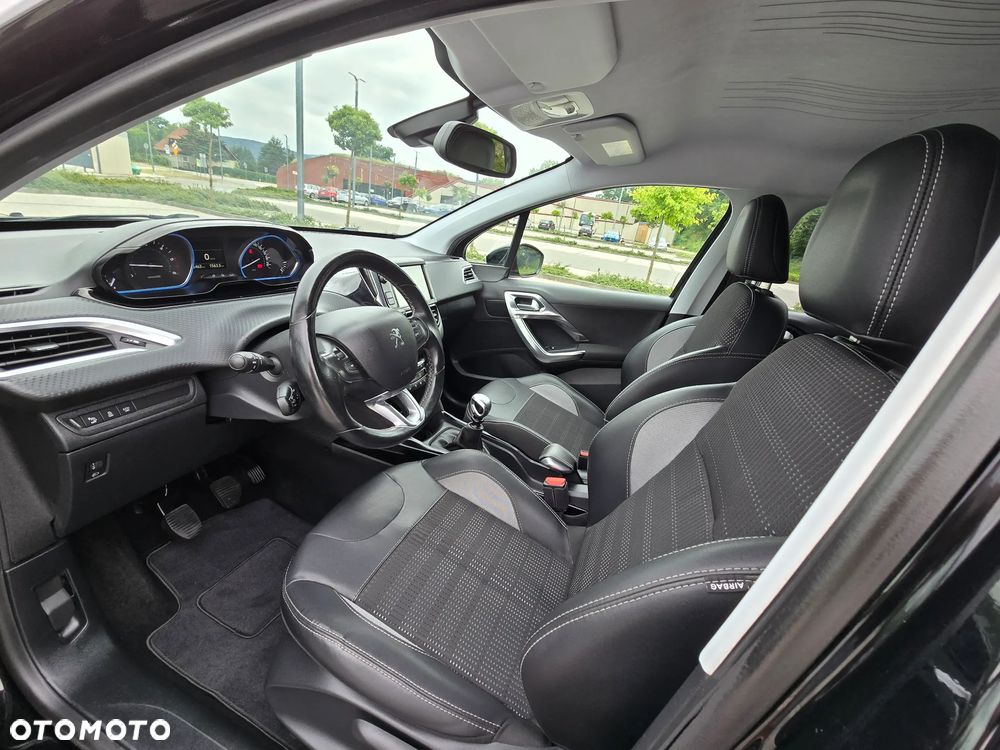 Peugeot 2008 BlueHDi FAP 120 STOP & START GT-Line Edition - 8