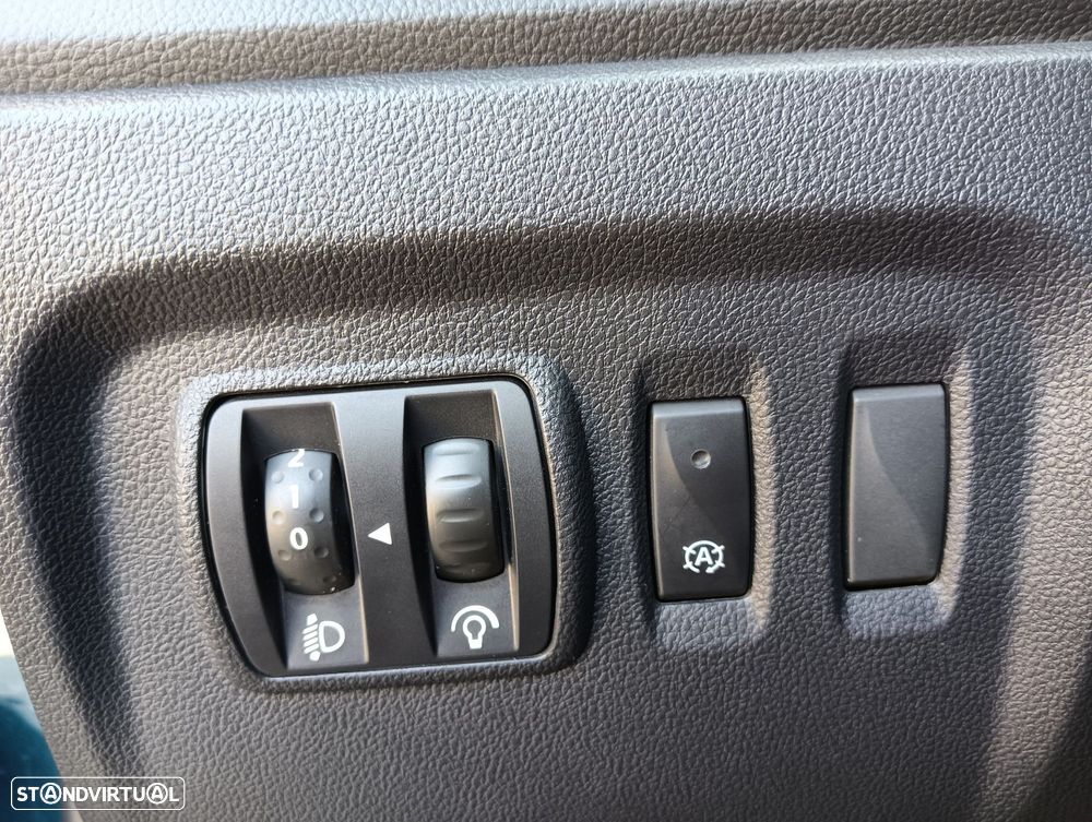 Renault Captur 1.5 dCi Exclusive - 18