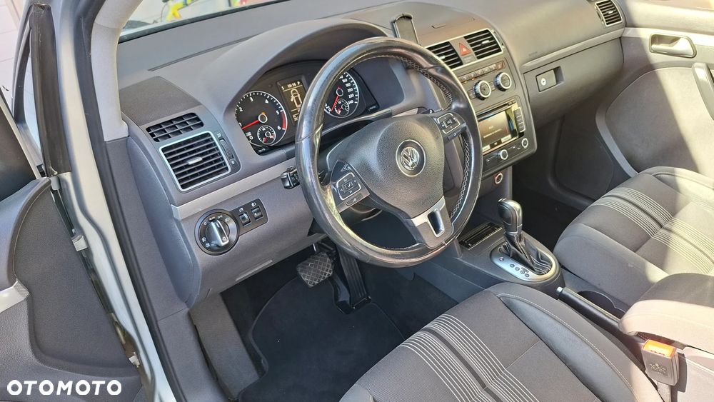 Volkswagen Touran 2.0 TDI DPF BlueMotion Technology DSG MATCH - 13