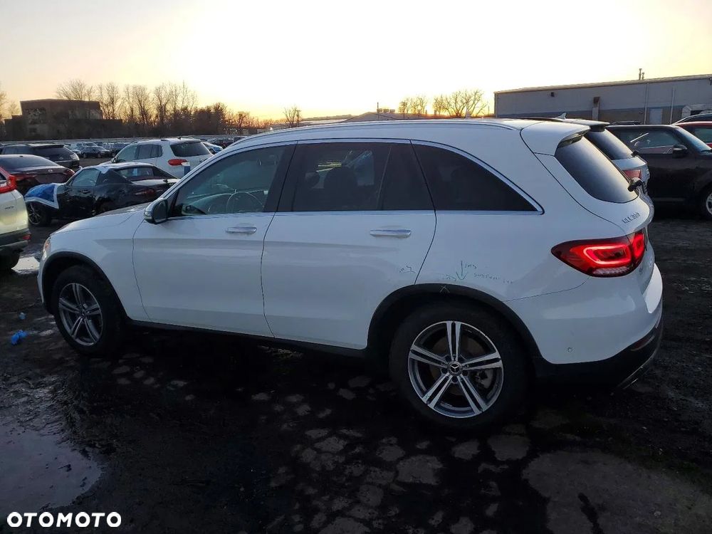 Mercedes-Benz GLC 300 4-Matic - 3