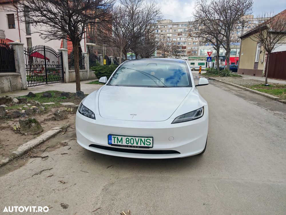 Tesla Model 3 - 2
