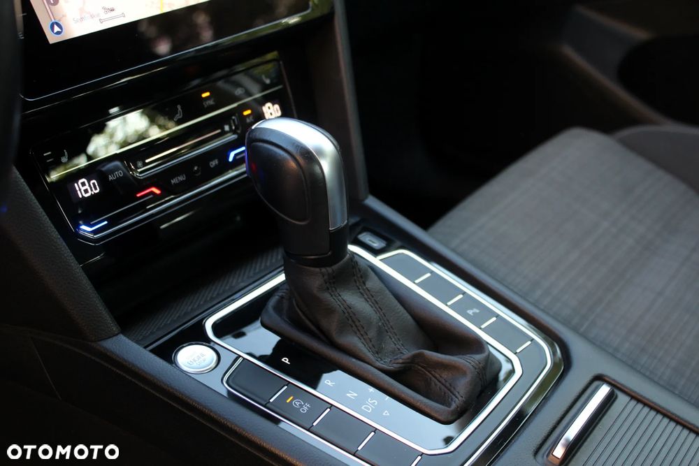 Volkswagen Passat 2.0 TDI EVO Business DSG - 8