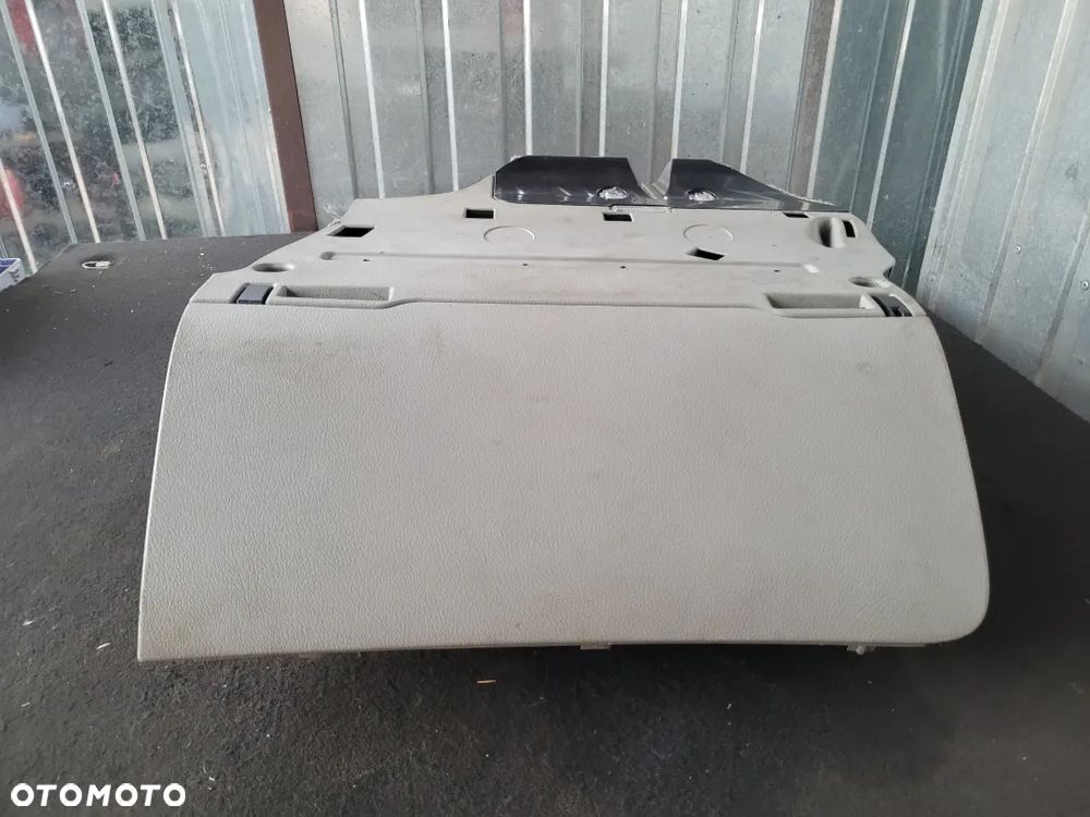 Schowek pasażera Audi A6 C6 - 1