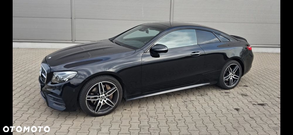 Mercedes-Benz Klasa E 220 d 4Matic 9G-TRONIC AMG Line - 3