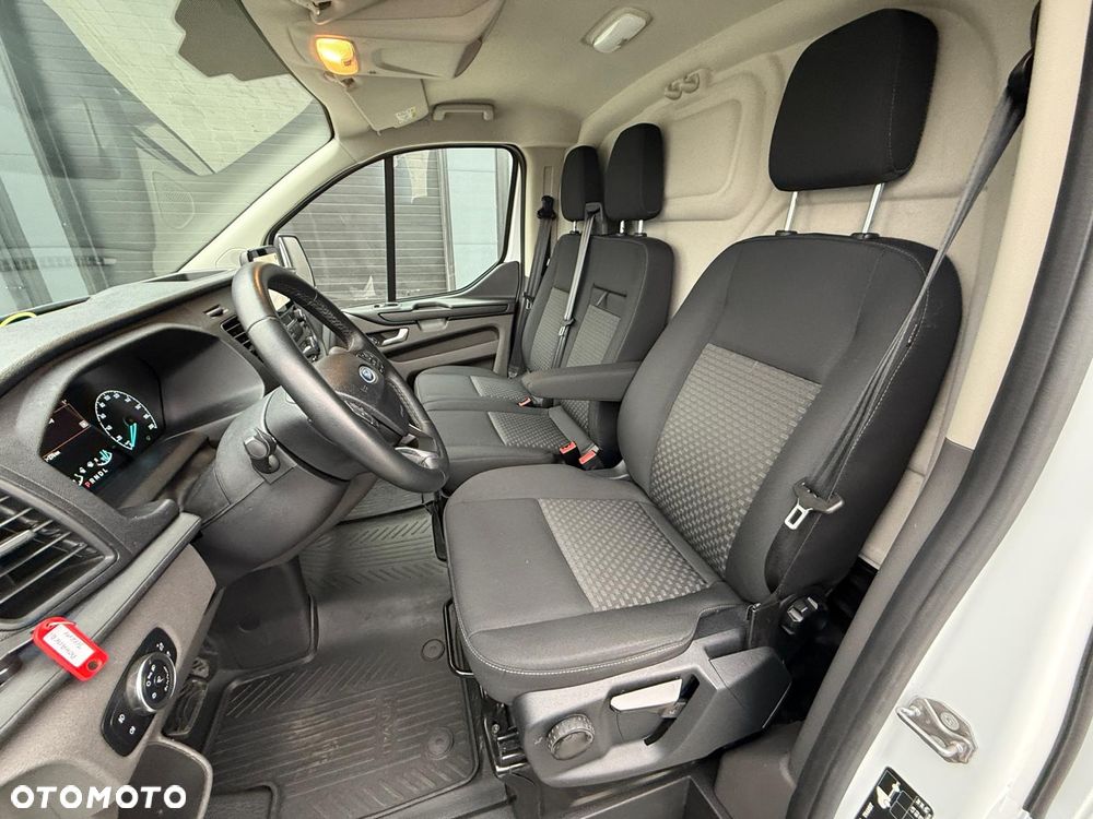 Ford TRANSIT CUSTOM - 14