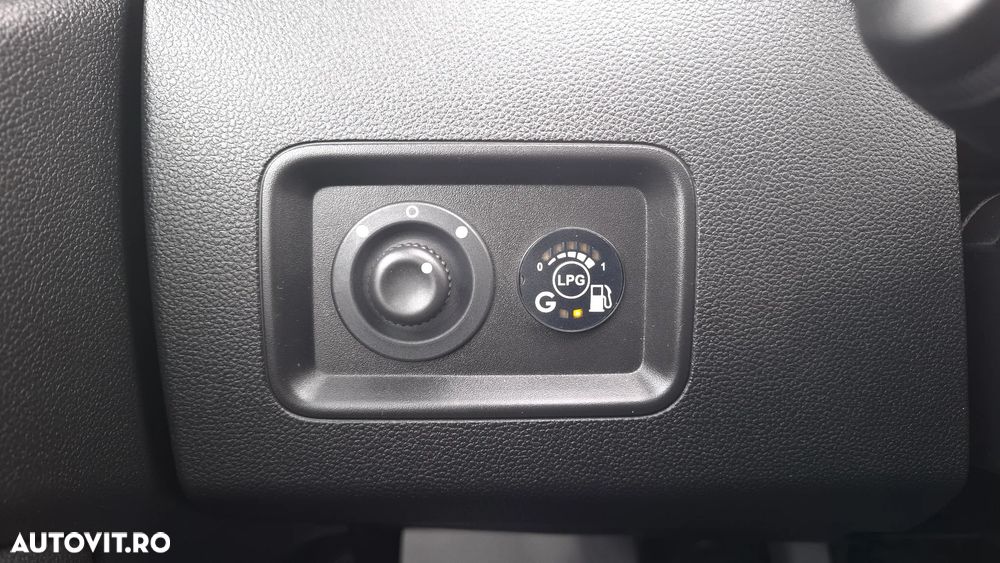 Dacia Duster 1.6 SCe Comfort - 8