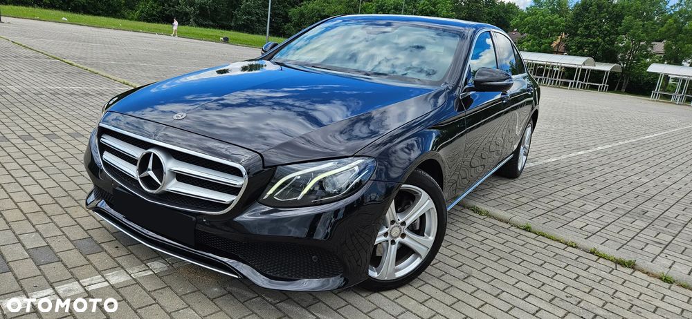 Mercedes-Benz Klasa E 220 d 4Matic 9G-TRONIC Avantgarde - 4