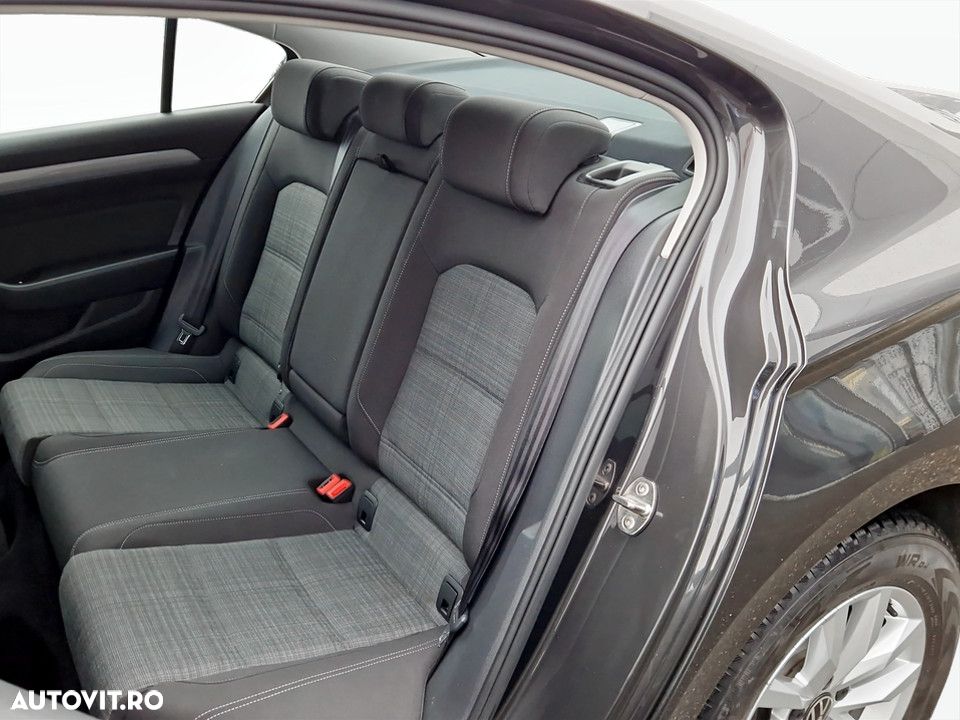 Volkswagen Passat 2.0 TDI DSG Comfortline - 15