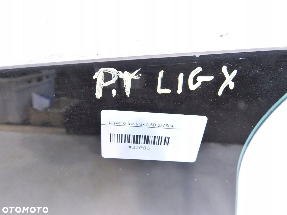 SZYBA KAROSERYJNA PRAWY TYŁ LIGIER X-TOO - 2