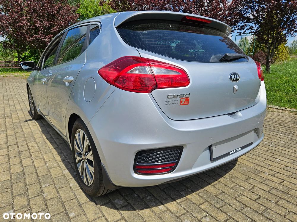 Kia Ceed 1.6 GDI L Business Line - 10