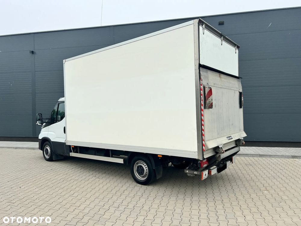 Iveco Daily 3.0 Diesel 180KM 6biegów 35S18 - 4