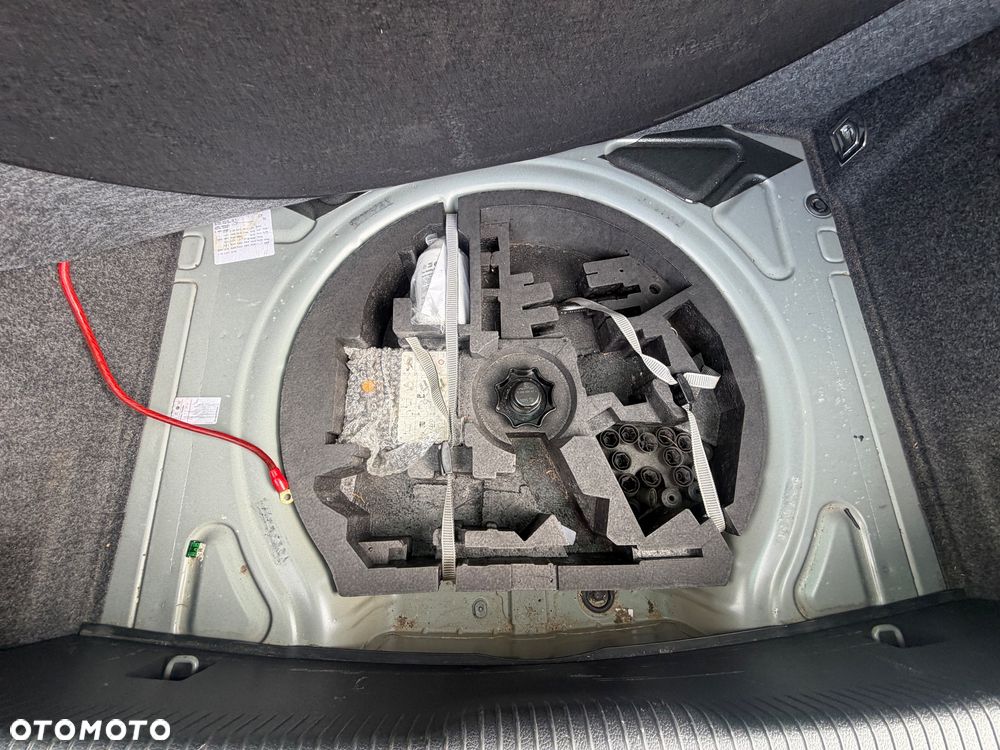 Volkswagen Golf 1.9 TDI Q-Line - 22