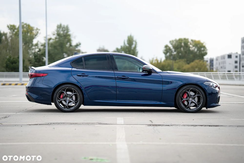 Alfa Romeo Giulia 2.0 Turbo 16V AT8 Veloce Ti - 17