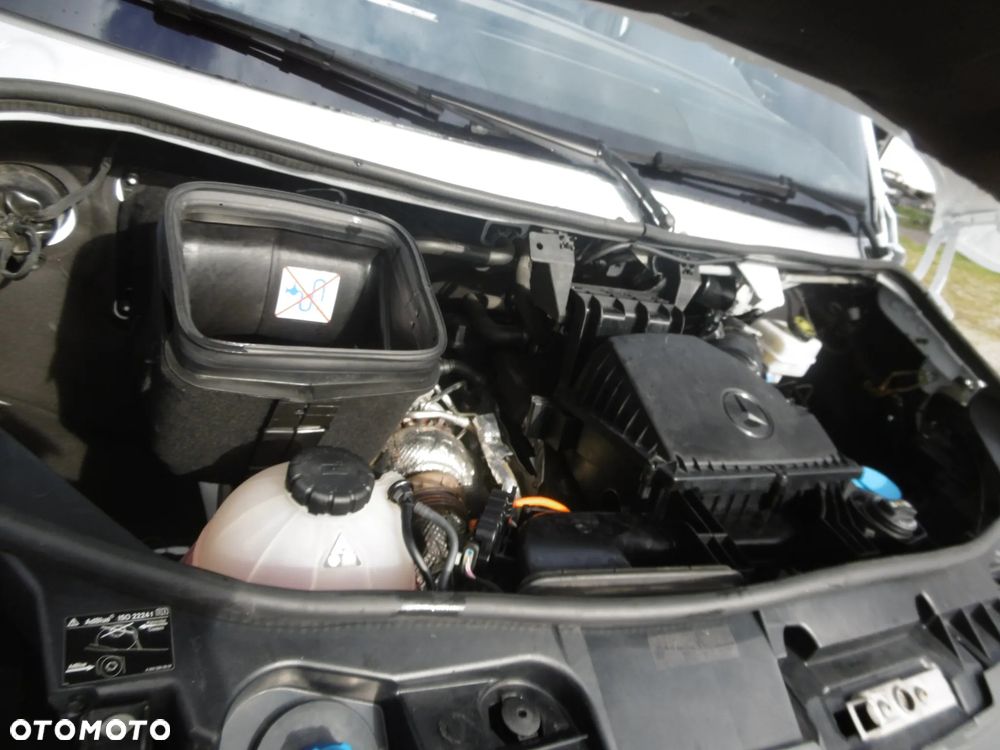 Mercedes-Benz Sprinter - 13