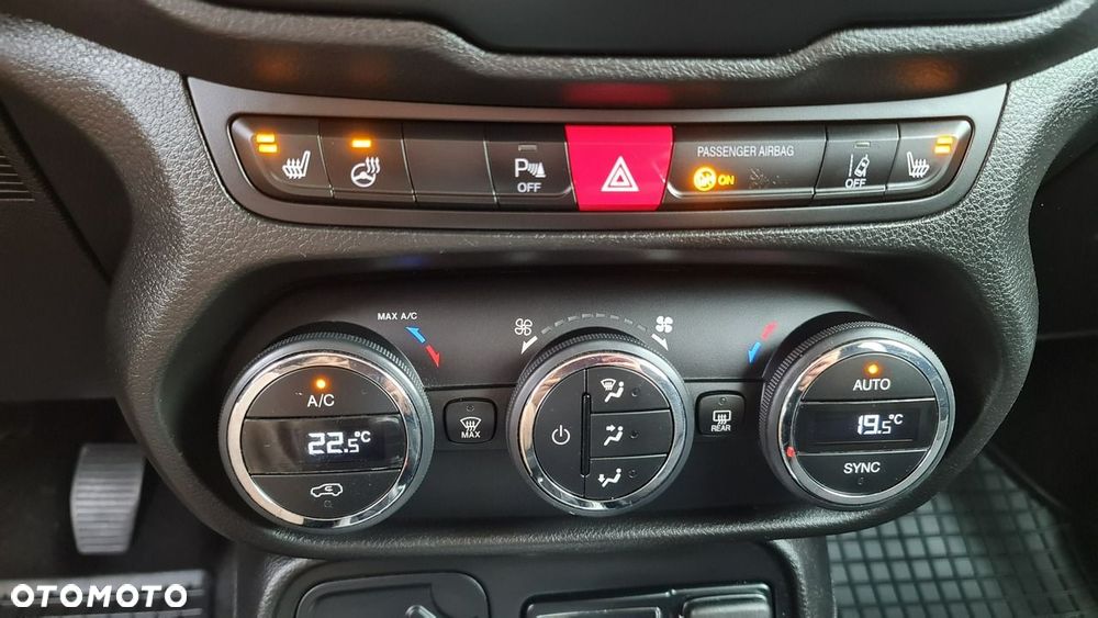 Jeep Renegade 1.4 MultiAir Limited FWD S&S - 22