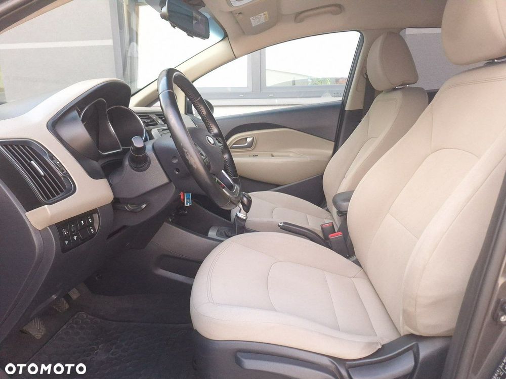 Kia Rio 1.4 XL - 11