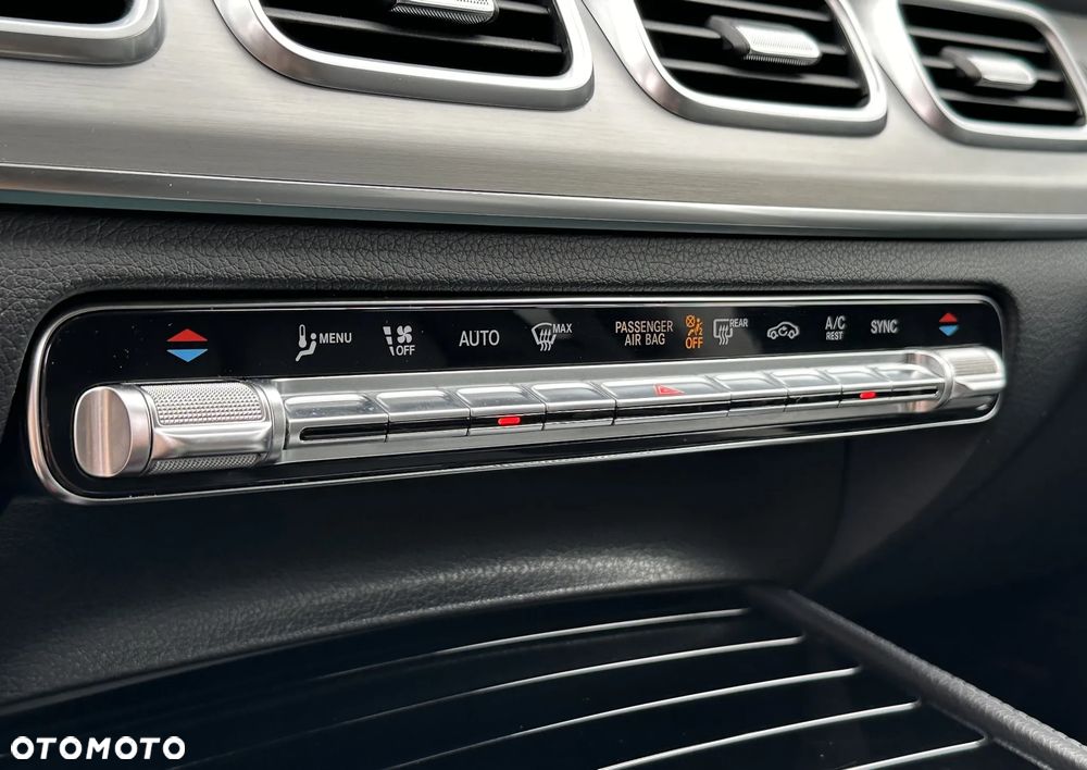 Mercedes-Benz GLE 300 d 4-Matic - 22