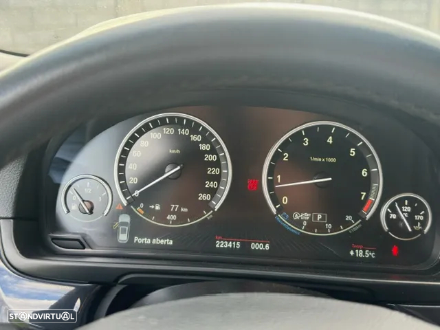 BMW 528 i Touring Aut. Luxury Line - 17