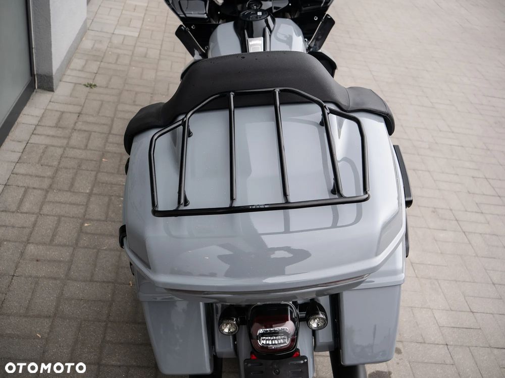 Harley-Davidson Touring Road Glide - 10