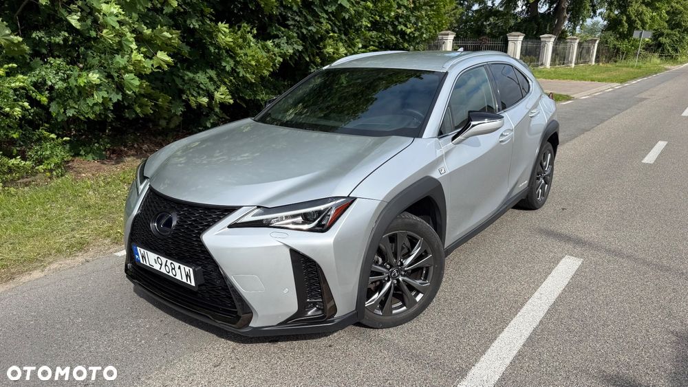 Lexus UX 250h F Sport 2WD - 2