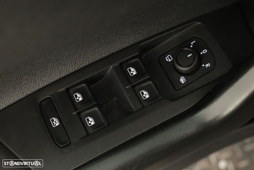VW Taigo 1.0 TSI Urban DSG - 19