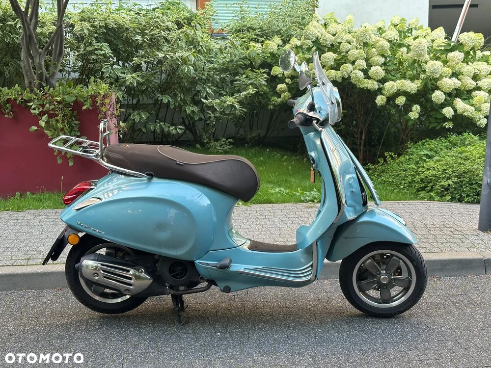 Piaggio Vespa - 2