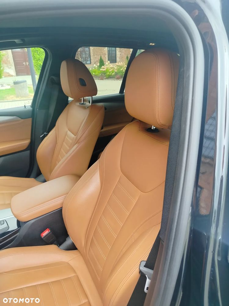 BMW X3 xDrive30i Luxury Line - 4