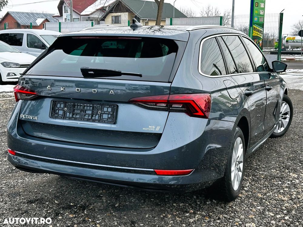 Skoda Octavia 2.0 TDI DSG Clever - 2