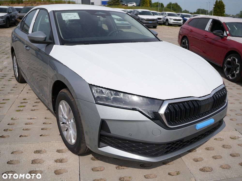 Skoda Octavia 1.5 TSI mHEV Drive Essence DSG - 3